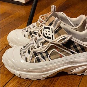 COPY - Burberry Sneakers